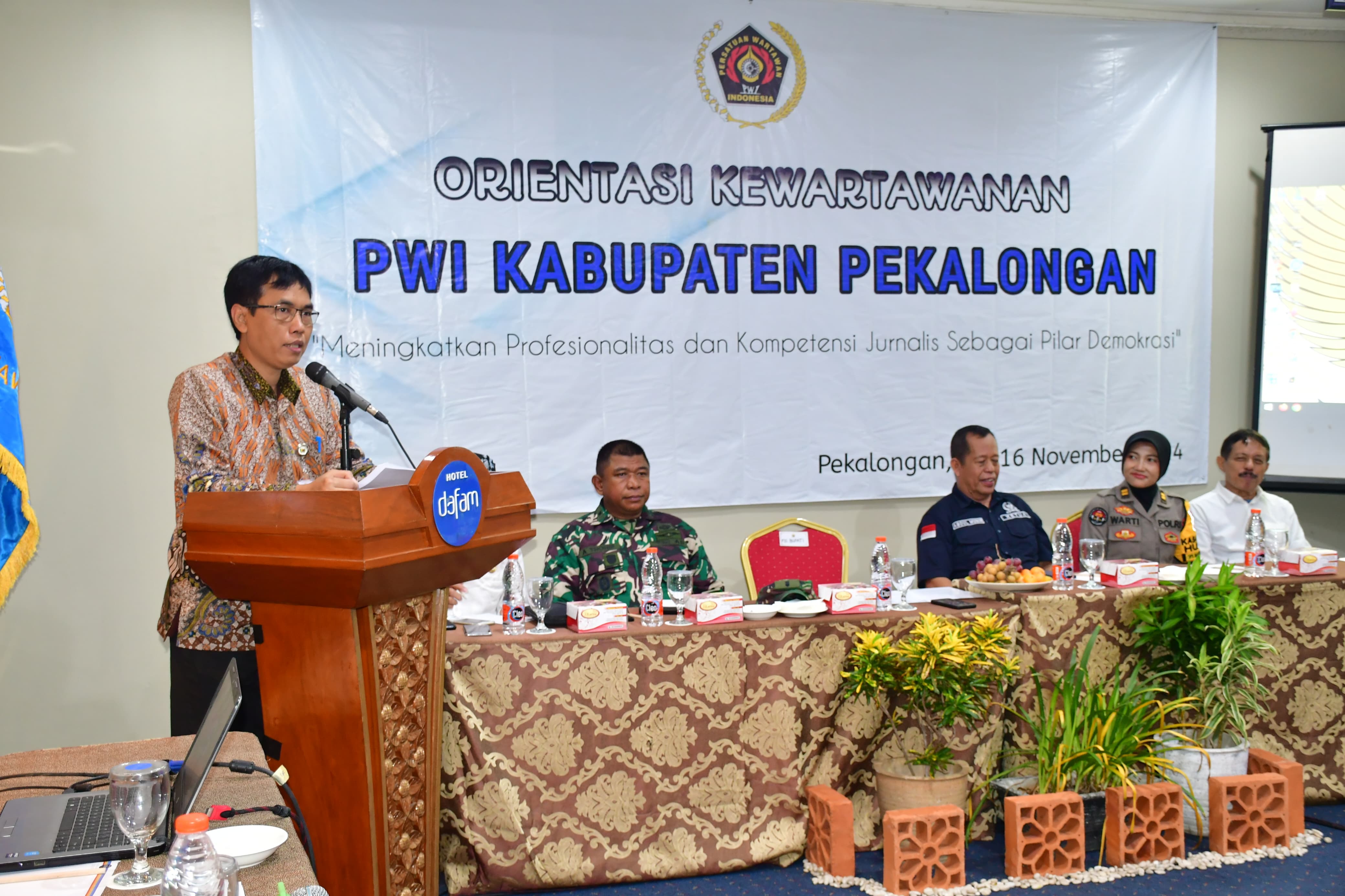 Orientasi Kewartawanan, Pjs Bupati Pekalongan Tekankan Profesionalisme Pers dan Tingkatkan Kompetensi