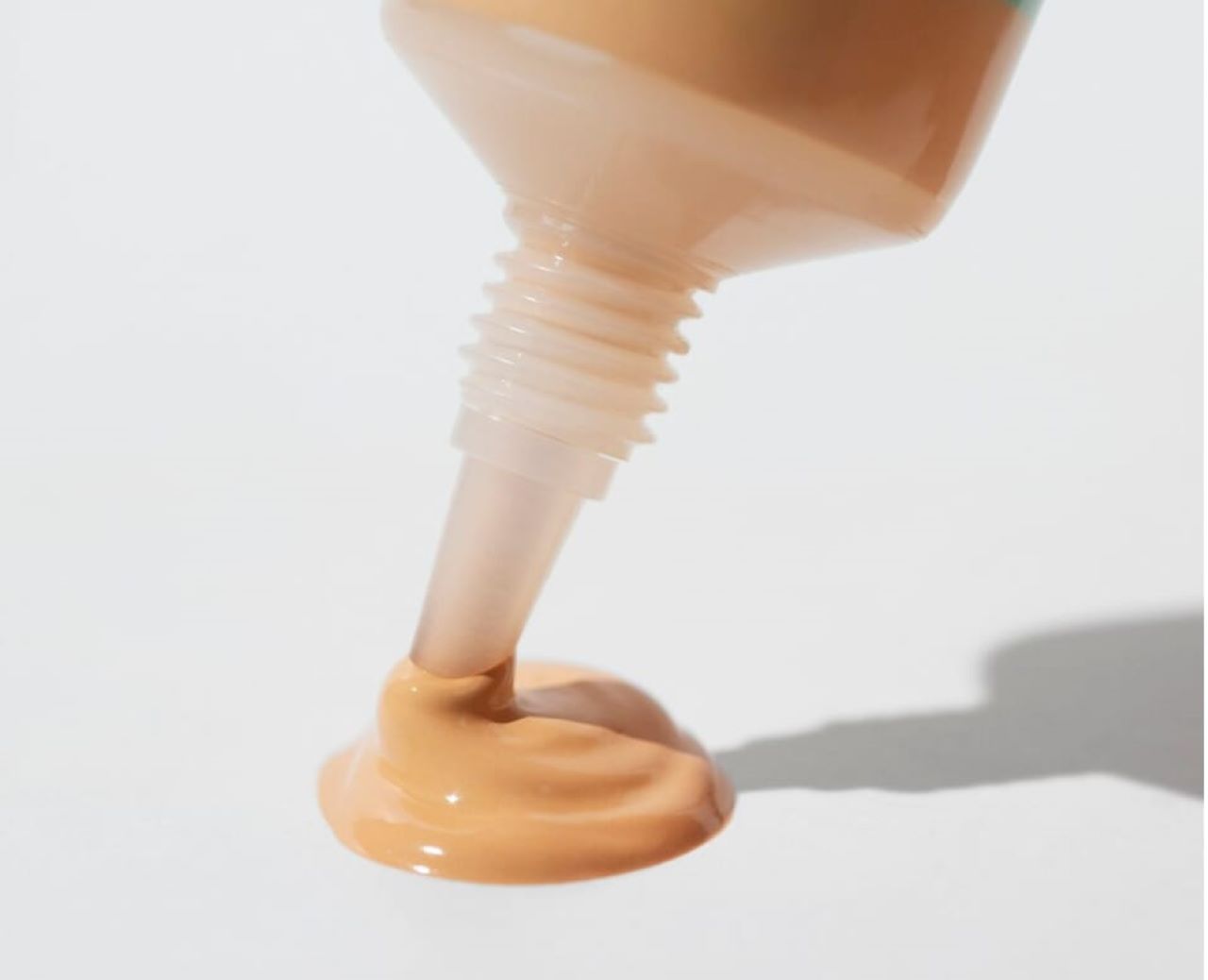 4 Rekomendasi Foundation yang Bagus untuk Usia 40 Tahun Ke Atas