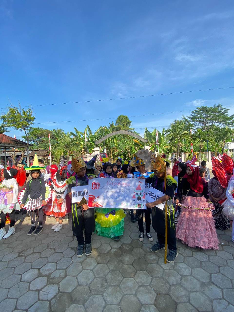 Karnaval SDN 03 Tengengwetan: Mengenalkan Sejarah dan Patriotisme