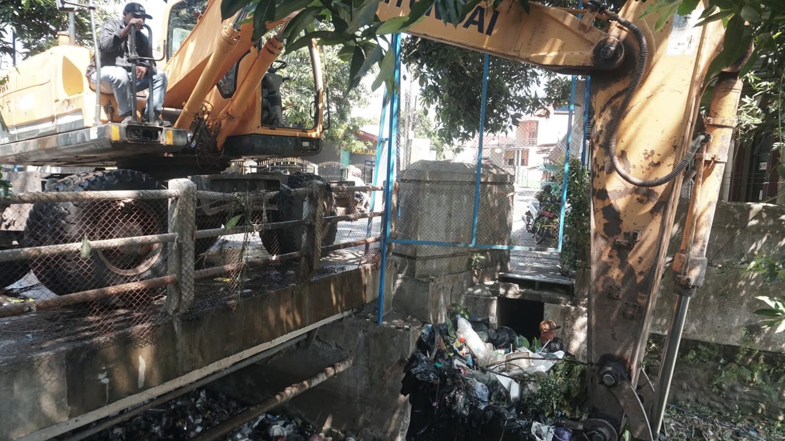 Normalisasi Aliran Sungai Bendan Kergon Dioptimalkan, Sampah dan Pendangkalan Jadi Perhatian