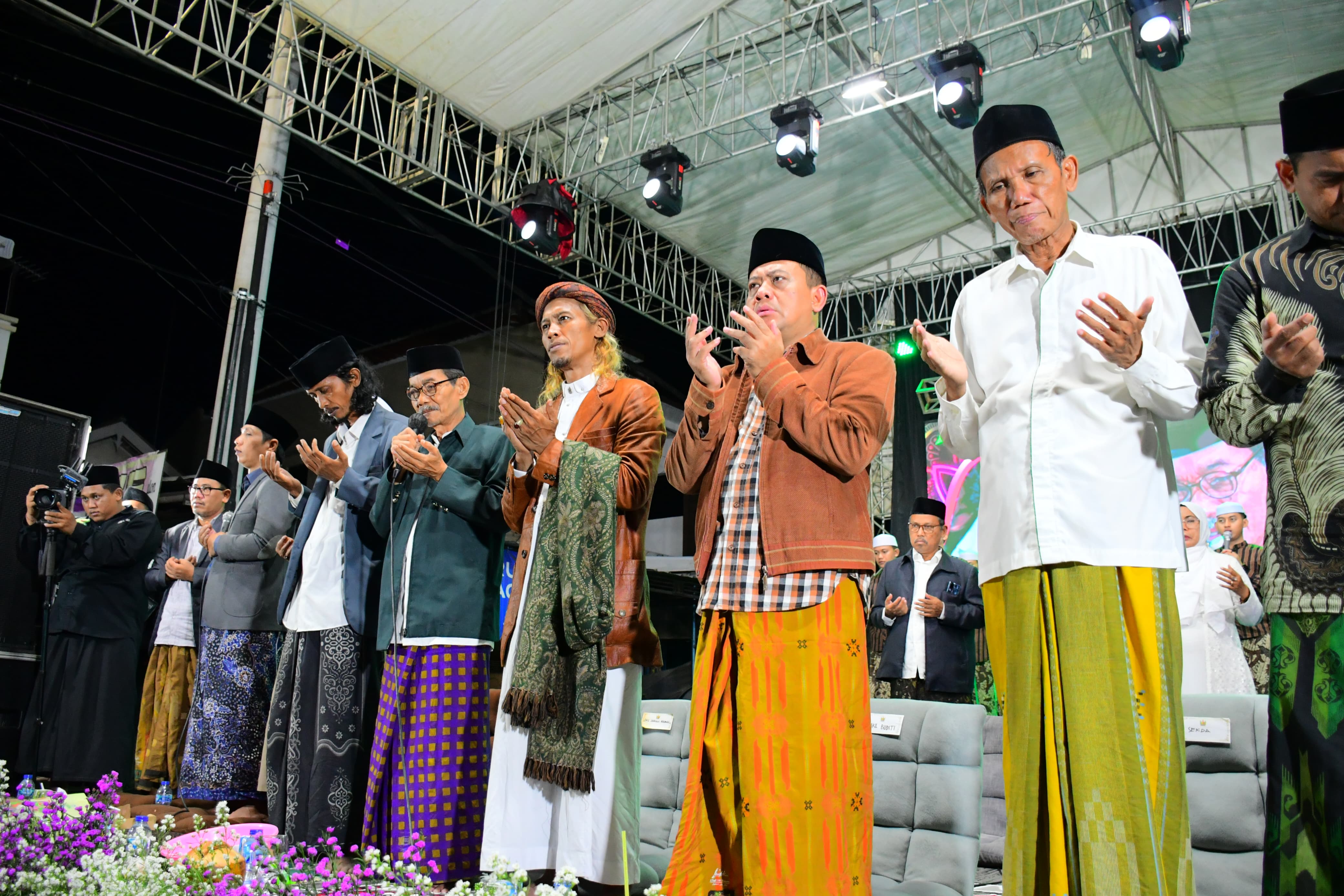 Pemkab Pekalongan Gelar Pekalongan Bersholawat di Sragi, Perkuat Doa Bersama agar Daerah Terhindar Bencana