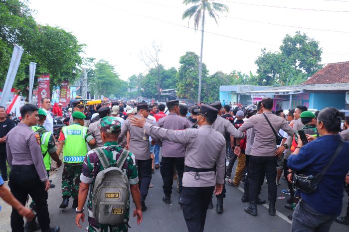 Polres Pekalongan Sigap Hadir Amankan Pengundian Nomor Urut Paslon Pilkada 2024