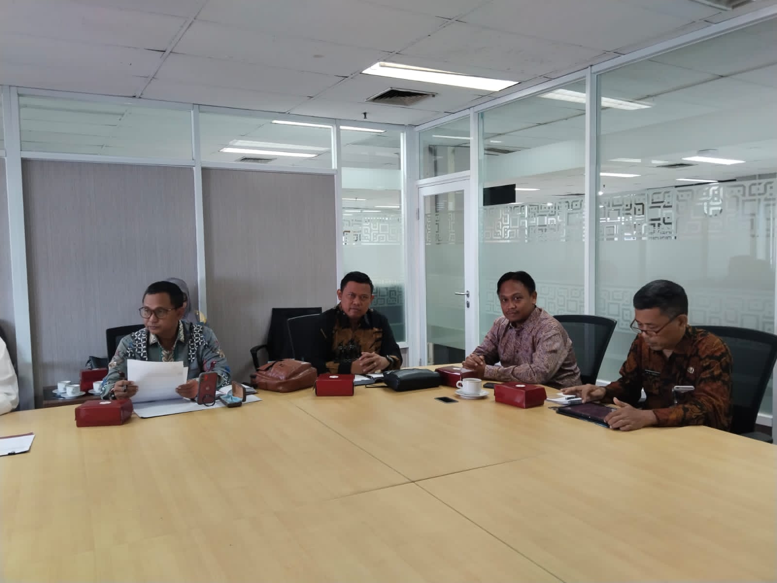 Wakil Ketua DPRD Ahmad Ridhowi Jelaskan Hasil Konsultasi Terkait Standarisasi Pengelolaan Sampah