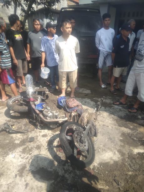 Motor Tabrak Bengkel Jual Bensin, Ledakan Hebat di Pekiringan Alit! Satu Korban Luka Bakar 99 Persen