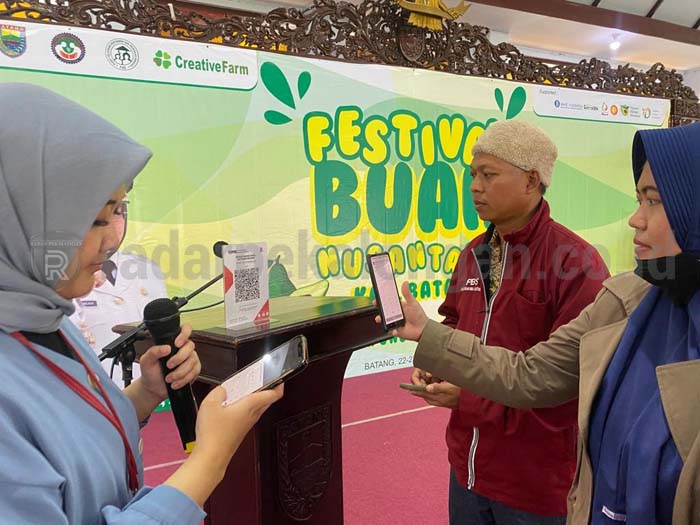 Pakai QRIS, Borong Durian di Festival Buah Nusantara Semakin Praktis