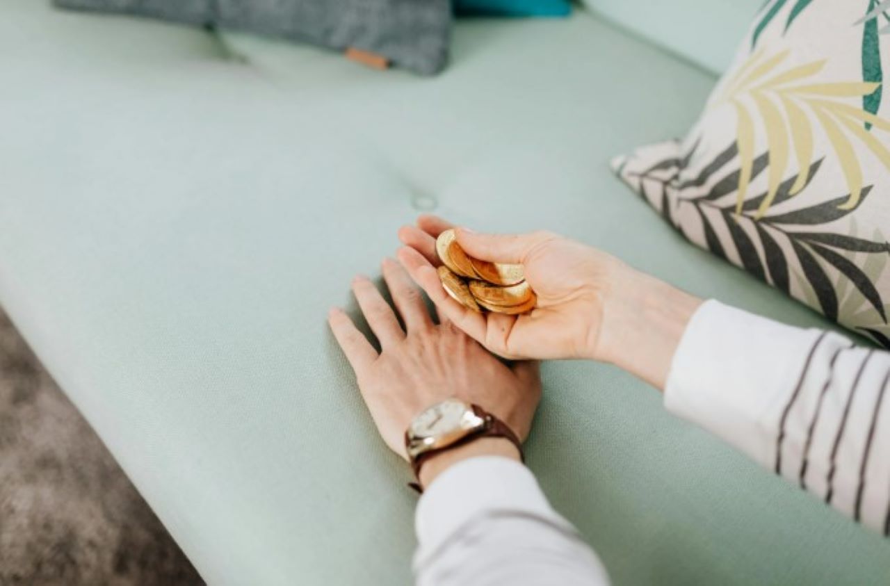Kenapa Generasi Z Mulai Suka Investasi Emas? Ternyata Ini Alasannya!