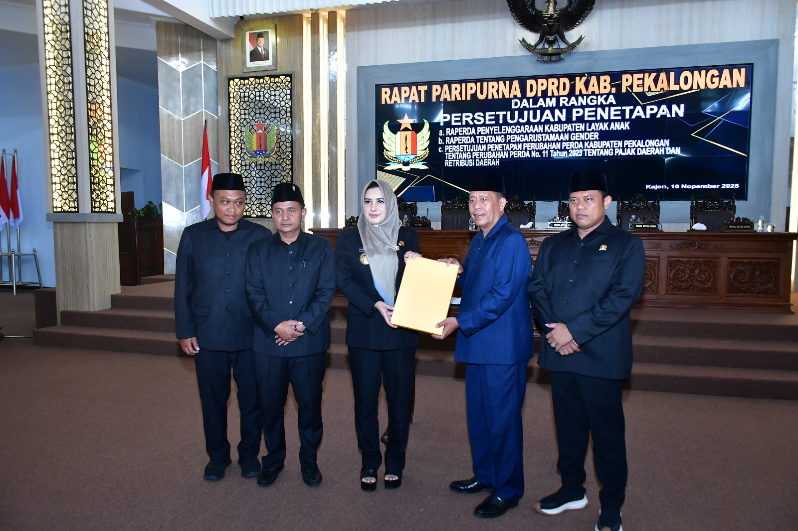 Pemkab & DPRD Kab. Pekalongan Sahkan 3 Raperda, Bupati Fadia Dorong Implementasi Cepat Demi Manfaat Masyarakat