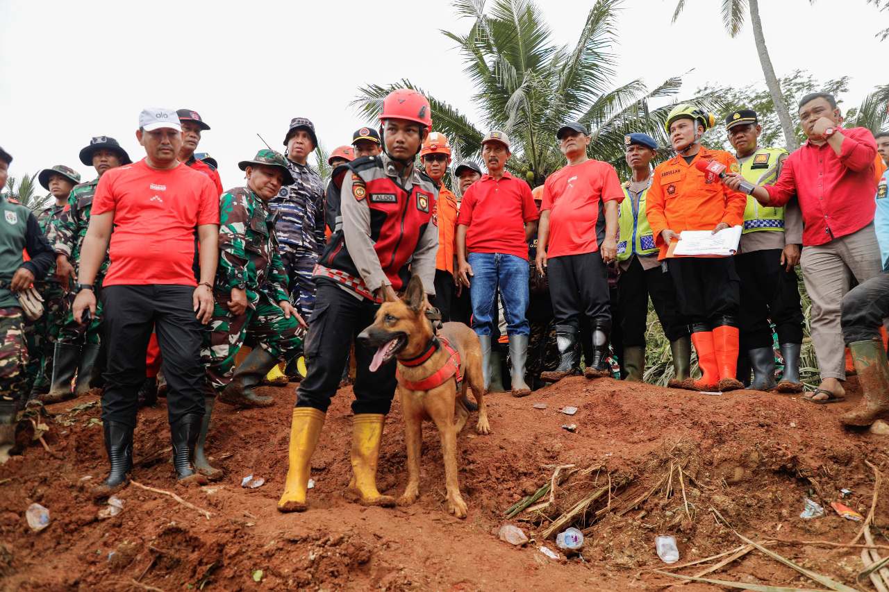 Percepat Penanganan, Gubernur Ahmad Luthfi Cek Lokasi Tanah Longsor Cibeunying Cilacap