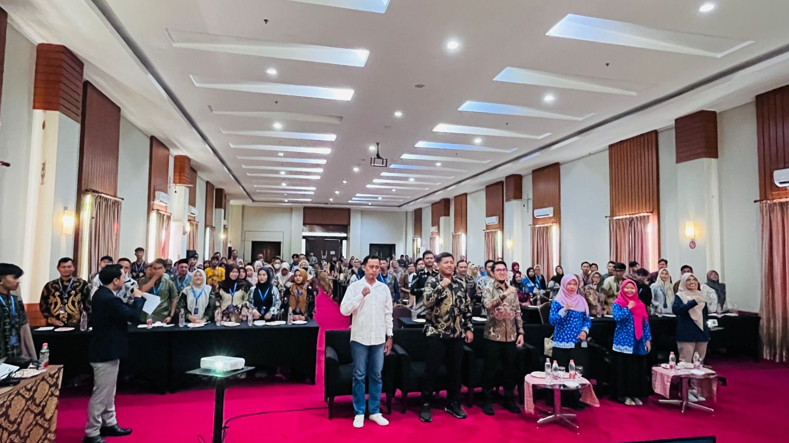 Bimtek Penjamah Makanan di Pekalongan, Dorong Profesionalitas dan Keamanan Pangan