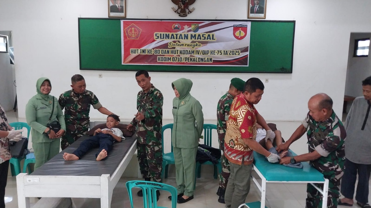 Meriahkan HUT ke-80 TNI, Kodim Pekalongan Gelar Baksos: Pengobatan Gratis, Bagi Sembako, hingga Sunatan Massal