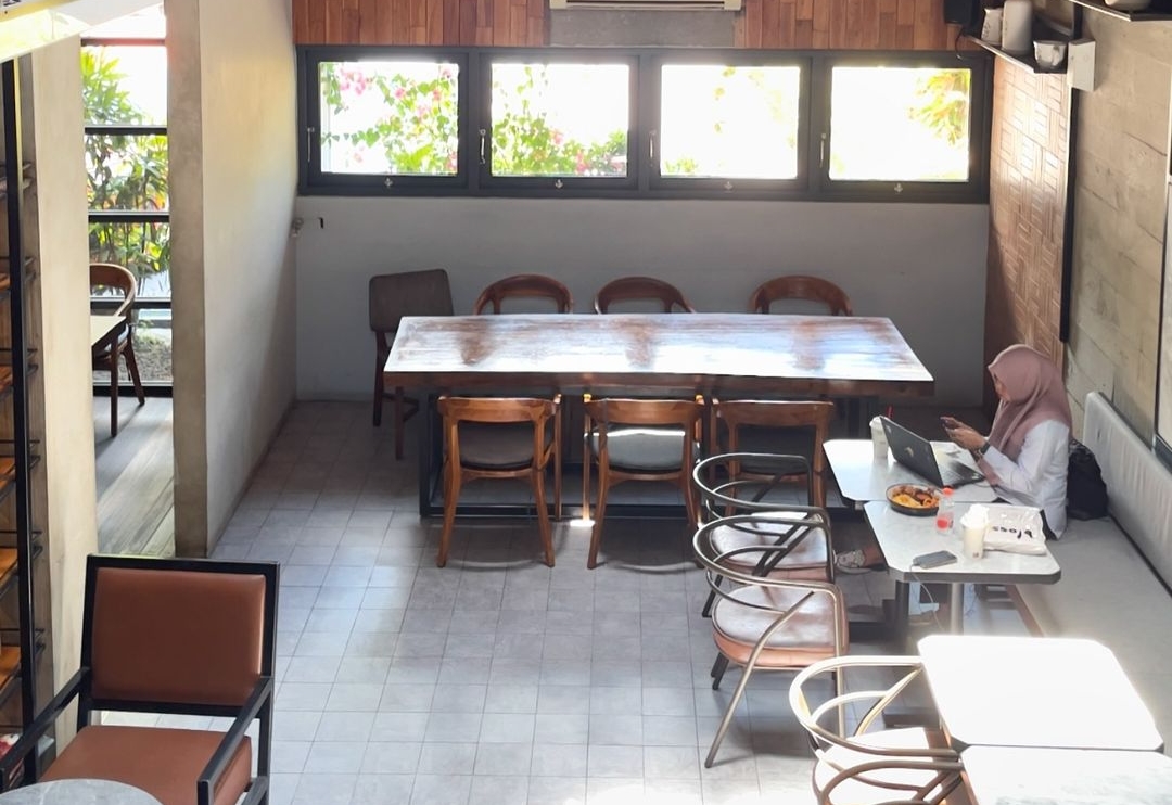 Cocok untuk Me Time, 5 Coffee Shop Cozy di Jakarta Pusat Ini Perlu Kamu Kunjungi, Menunya Murah!