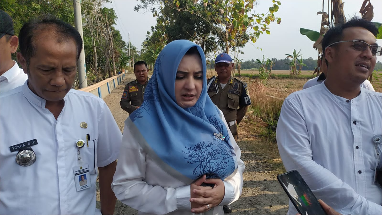 Akan Diperbaiki, Bupati Pekalongan Fadia Arafiq Tinjau Jalan Poros Desa Wonosari - Tegalontar