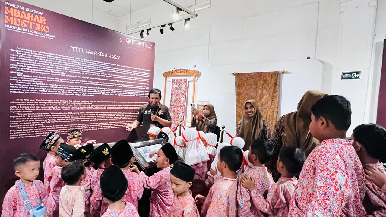 Belajar sambil Bermain, Rayakan Hari Batik Nasional di Museum Batik Pekalongan