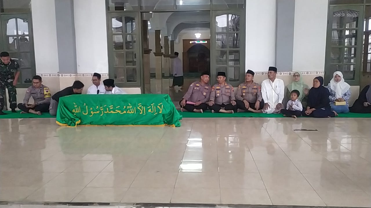 Anggota DPRD Fatkhiana Dewi Dampingi Pemulangan Jenazah Warga Kedungwuni dari Lamongan