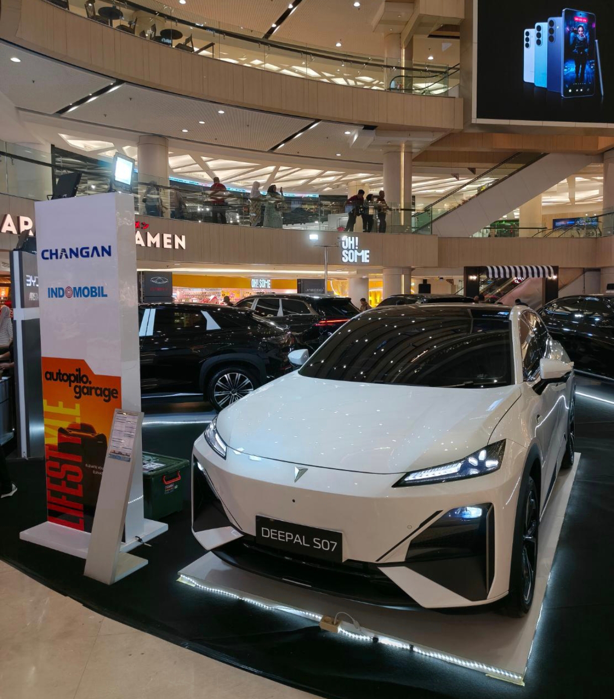 Indomobil Plaza Pekalongan Perluas Pasar dengan Kehadiran Mobil Listrik Baru