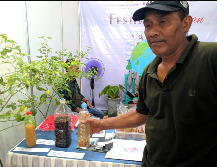 Warga di Pekalongan, Ubah Sampah Eceng Gondok Jadi Pupuk Kompos yang Lebih Bernilai Guna