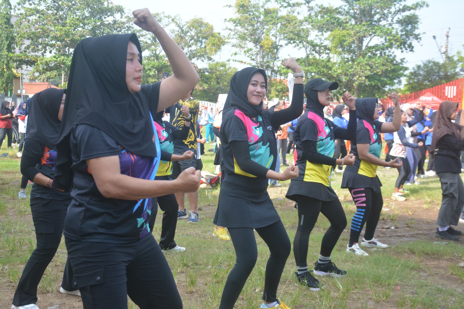 Masyarakat Batang Diajak Hidup Sehat dengan Rutin Senam