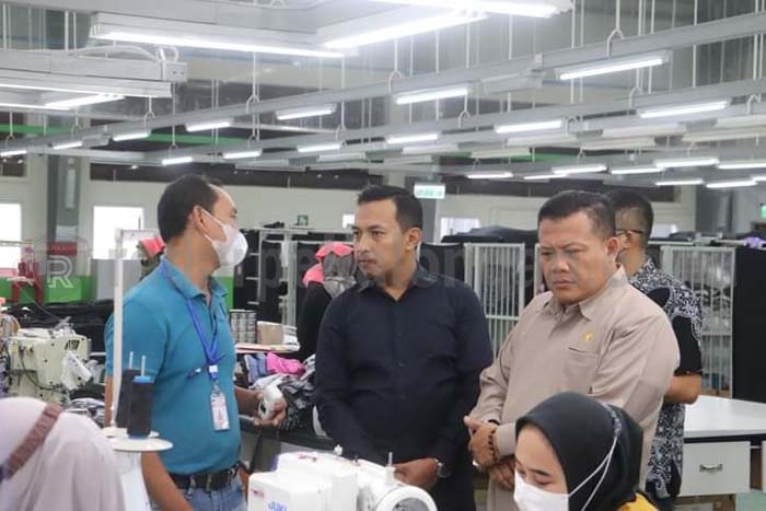  Matangkan Raperda Industri, DPRD Kunjungi Pabrik Tekstil di KIK