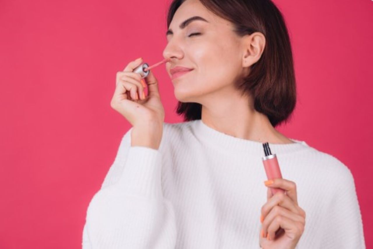 4 Merk Lip Serum Agar Bibir Lembap dan Sehat, Nggak Kering atau Mengelupas Lagi