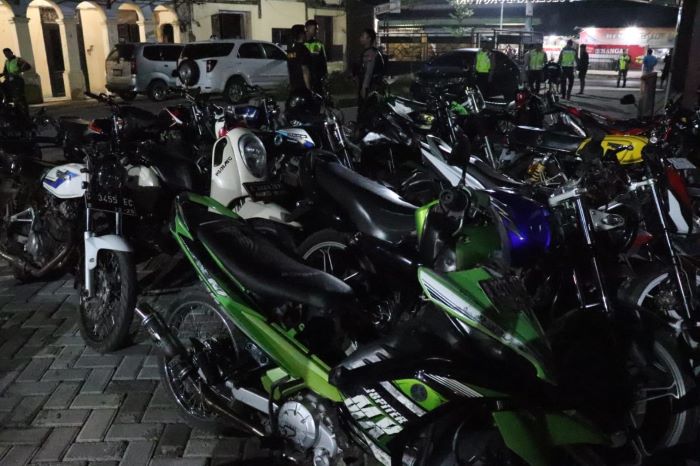 Razia Knalpot Brong di Kajen dan Kedungwuni, 62 Motor dan 1 Mobil Berknalpot Brong Dikandangkan