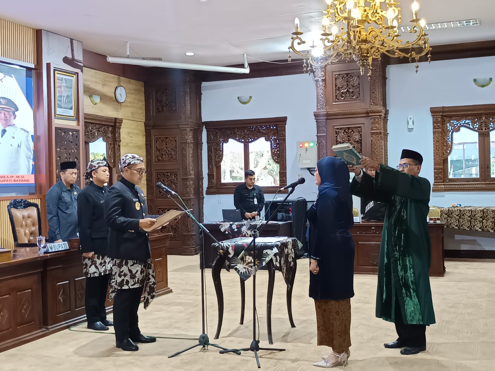 Sri Purwaningsih Resmi Jabat Pj Sekda Batang, Bupati Faiz Tekankan Pentingnya Adaptasi Kebijakan
