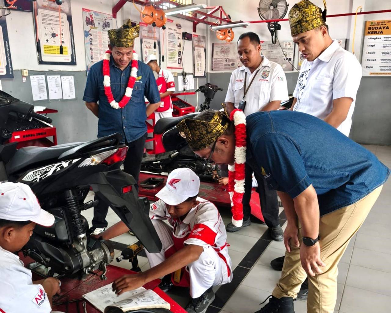 Pelajar Riau ‘Naik Kelas’ Lewat Pos AHASS TEFA Astra Honda