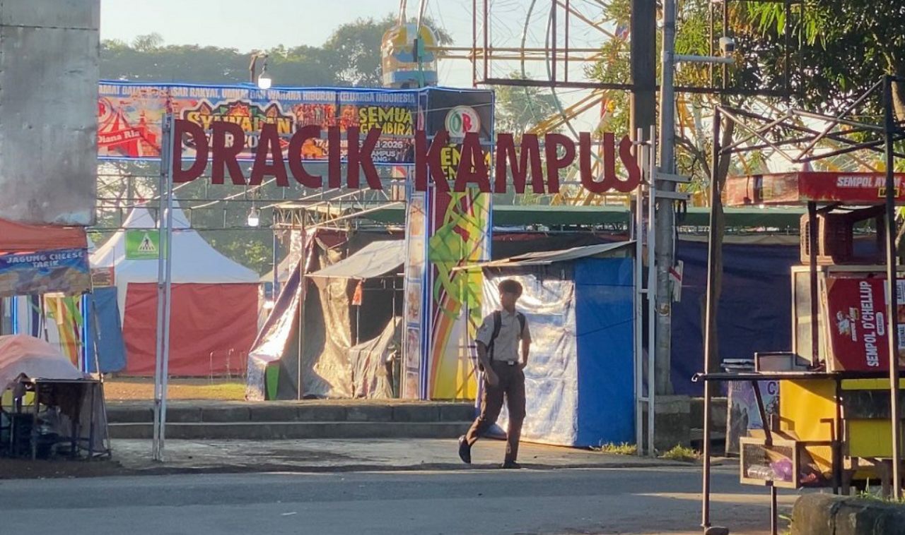 Pemkab Batang Siap Jadikan Lapangan Dracik Kampus Ikon Baru Kota yang Representatif