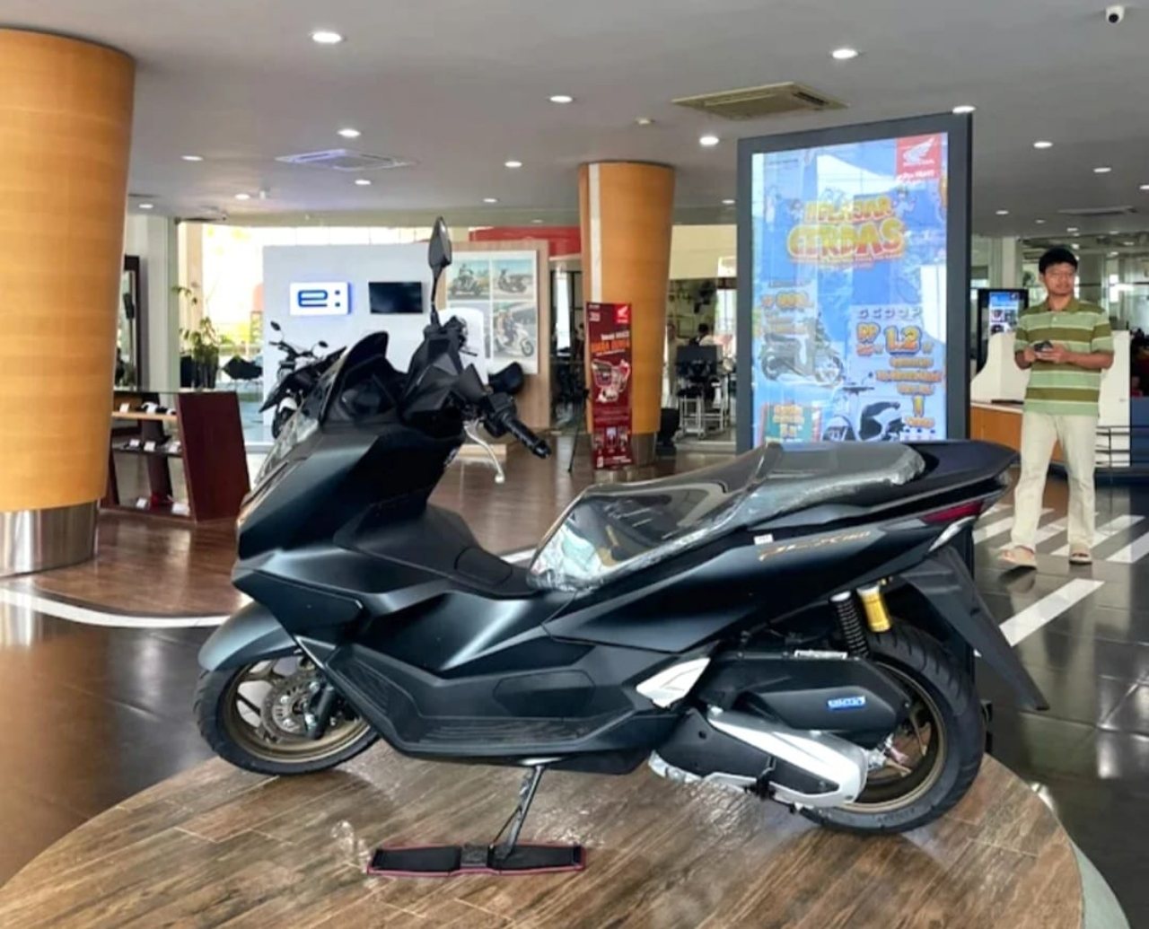 September Ceria, DP Motor Honda Mulai Rp500 Ribu