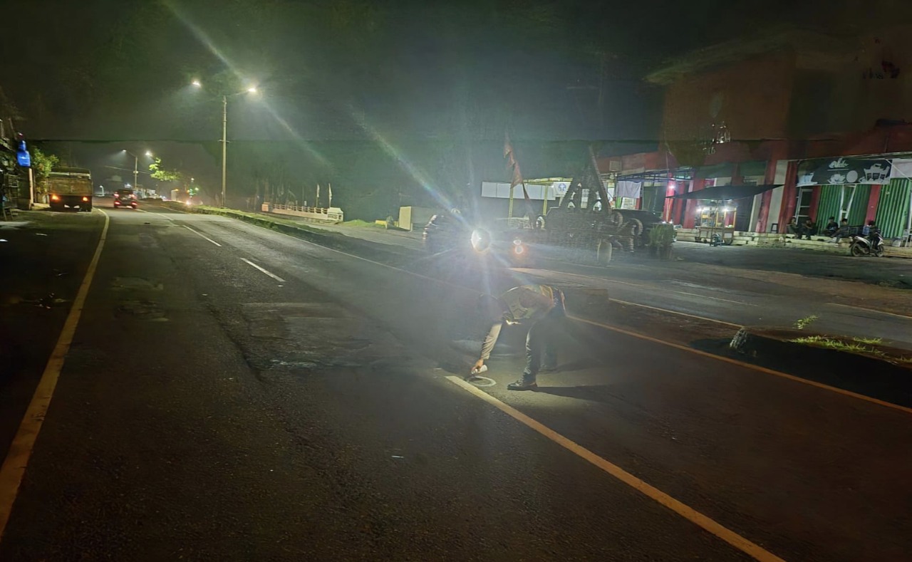 Vario Tabrak Pickup Hendak Putar Balik, Pasutri Warga Clapar Batang Meninggal