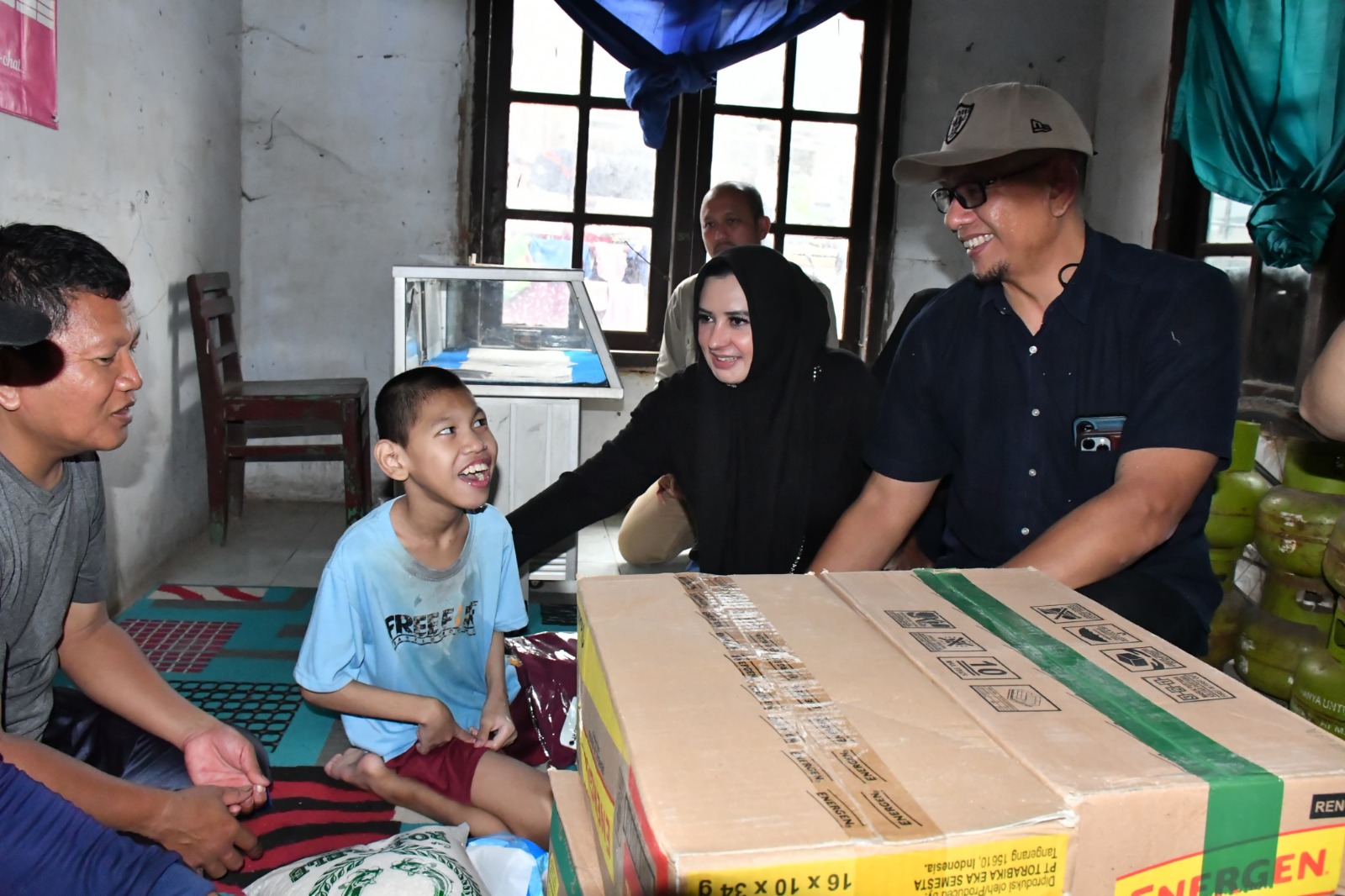 Bupati Fadia Kunjungi Anak Disabilitas Yatim Piatu di Bojong, Tegaskan Agar Terdaftar Program Bantuan Pemda
