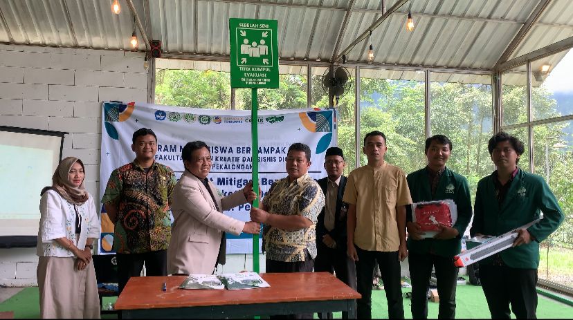 Mahasiswa ITSNU Pekalongan Dampingi Desa Wisata Kayupuring Tingkatkan Ketangguhan Bencana