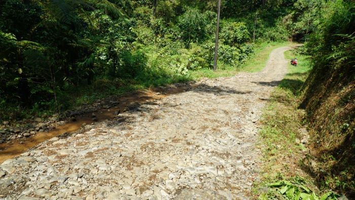 5 Tahun Jalan Bedagung Rusak Parah, Digarap dengan Program TMMD Sengkuyung IV Kodim Pekalongan