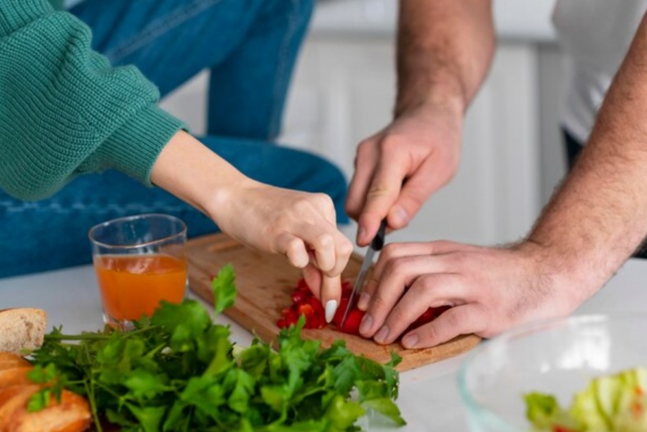 Yang Herbal-herbal Aja, 9 Daun untuk Obat Nyeri Otot Buat Anak Muda dan Orang Tua