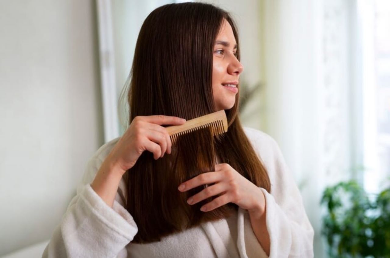 4 Cara Menjaga Kesehatan Rambut Supaya Tidak Rusak Akibat Sering di Styling