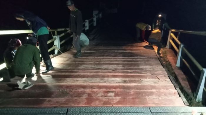 DPU Taru Kabupaten Pekalongan Perbaiki Jembatan Kayupuring Petungkriyono Yang Rusak