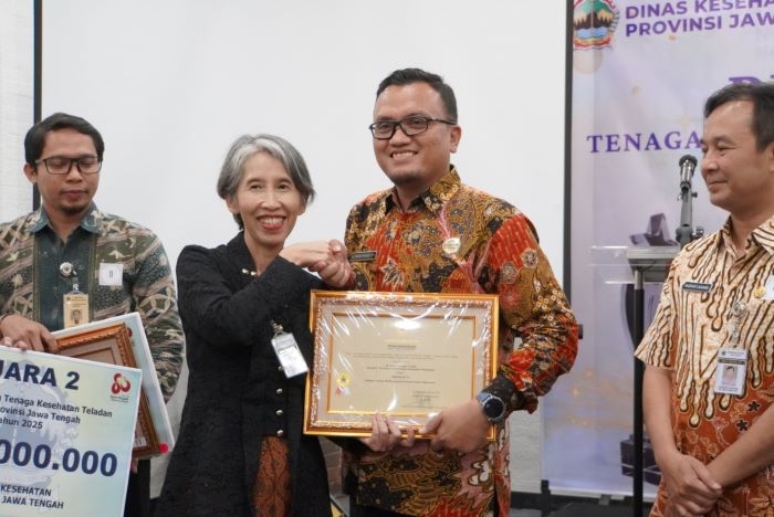 Direktur RSUD Kajen Juara 2 Tenaga Medis Teladan Jateng 2025