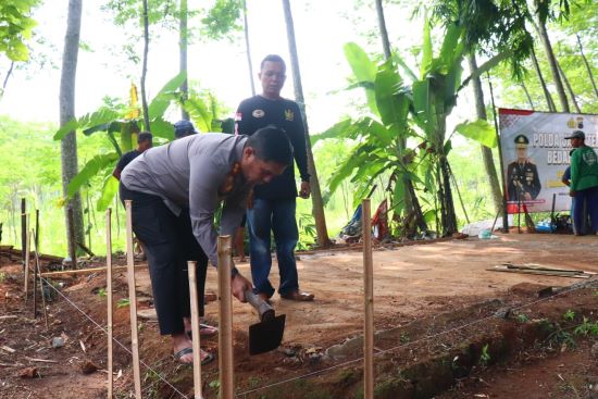 Kapolda Jateng Irjen Pol Ahmad Luthfi Peduli Mak Sombret, Langsung Perintahkan Bedah Rumah Mak Sombret