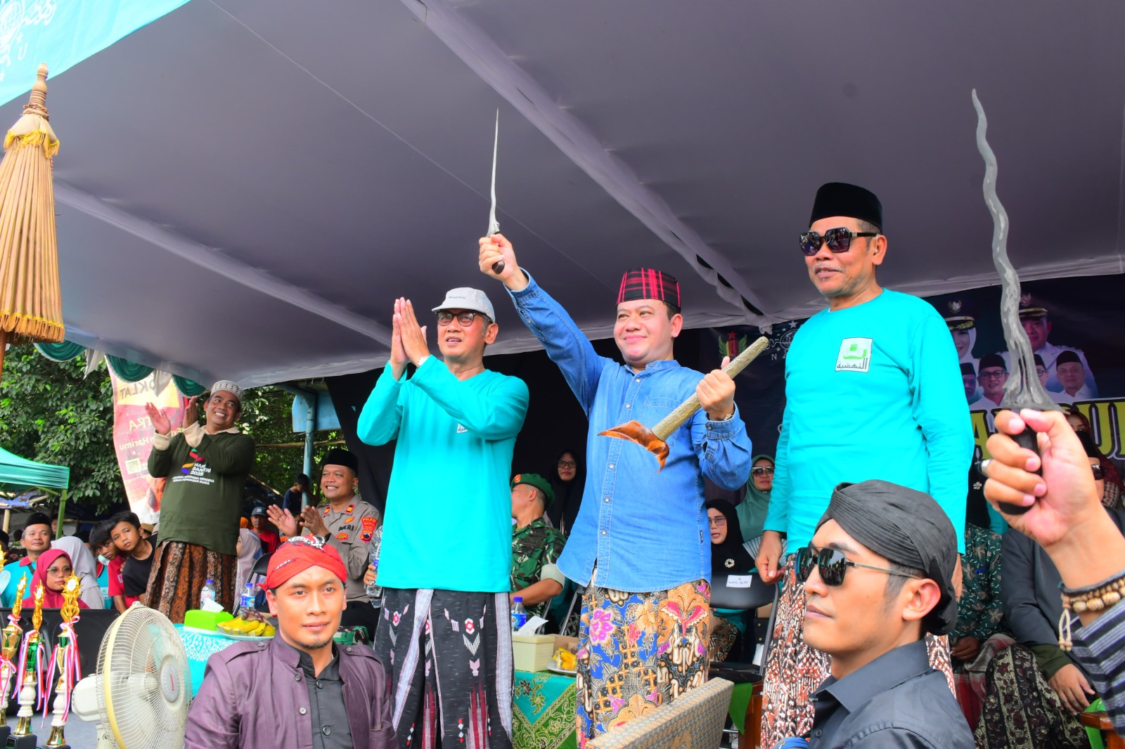 Wakil Bupati Pekalongan Sukirman Apresiasi Semangat Kebersamaan dalam Karnaval Budaya Hari Santri 2025