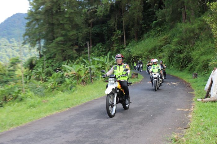 Patroli Kamtibmas Nataru 2023, Kapolres Pekalongan Sambangi Gereja dan Objek Wisata di Petungkriyono