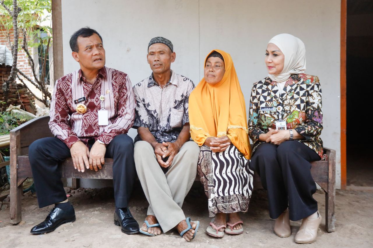 Kala Ahmad Luthfi Turun Langsung Cek Penerima Bantuan Perbaikan RTLH di Kendal
