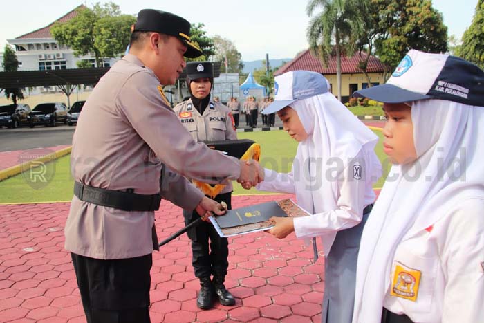 Pelajar Penemu Uang Dapat Penghargaan