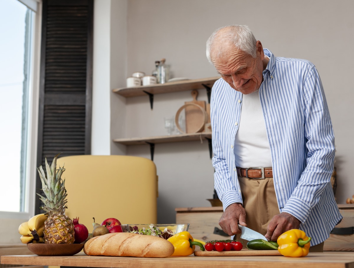 Cegah Osteoporosis Sejak Dini! Inilah 5 Makanan Sehat untuk Memperkuat Tulang Lansia 65 Tahun ke Atas