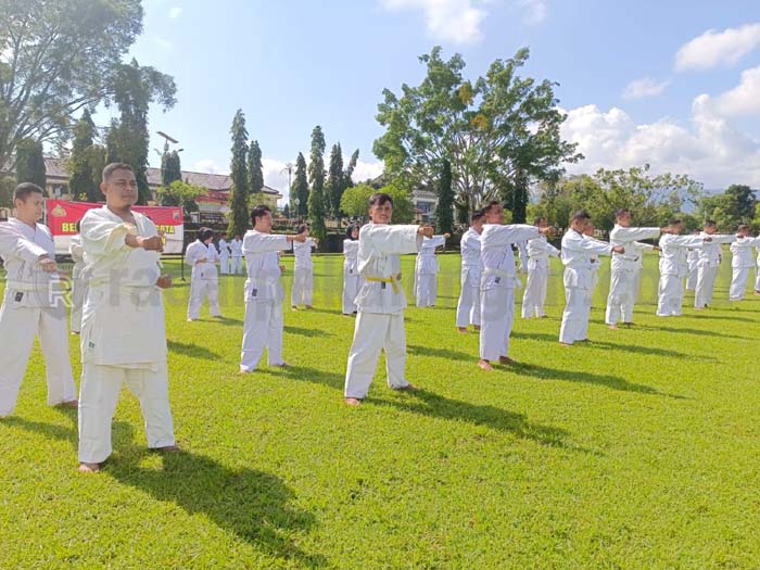 Latihan Beladiri untuk Asah Kemampuan Anggota