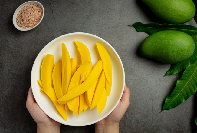 Jangan Asal Makan Mangga Muda saat Hamil, Sebelum Mengetahui Manfaat Mangga Muda untuk Ibu Hamil  Itu Sendiri