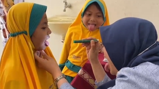 SD Muhammadiyah Bligo 01 Gelar Skrining Kesehatan, Libatkan Dua Dokter Alumni