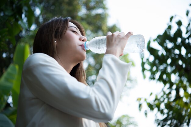 Penuhi Kebutuhan Air saat Diet! Begini Cara Mengetahui Kebutuhan Air Harian, Tidak Selalu 2 Liter