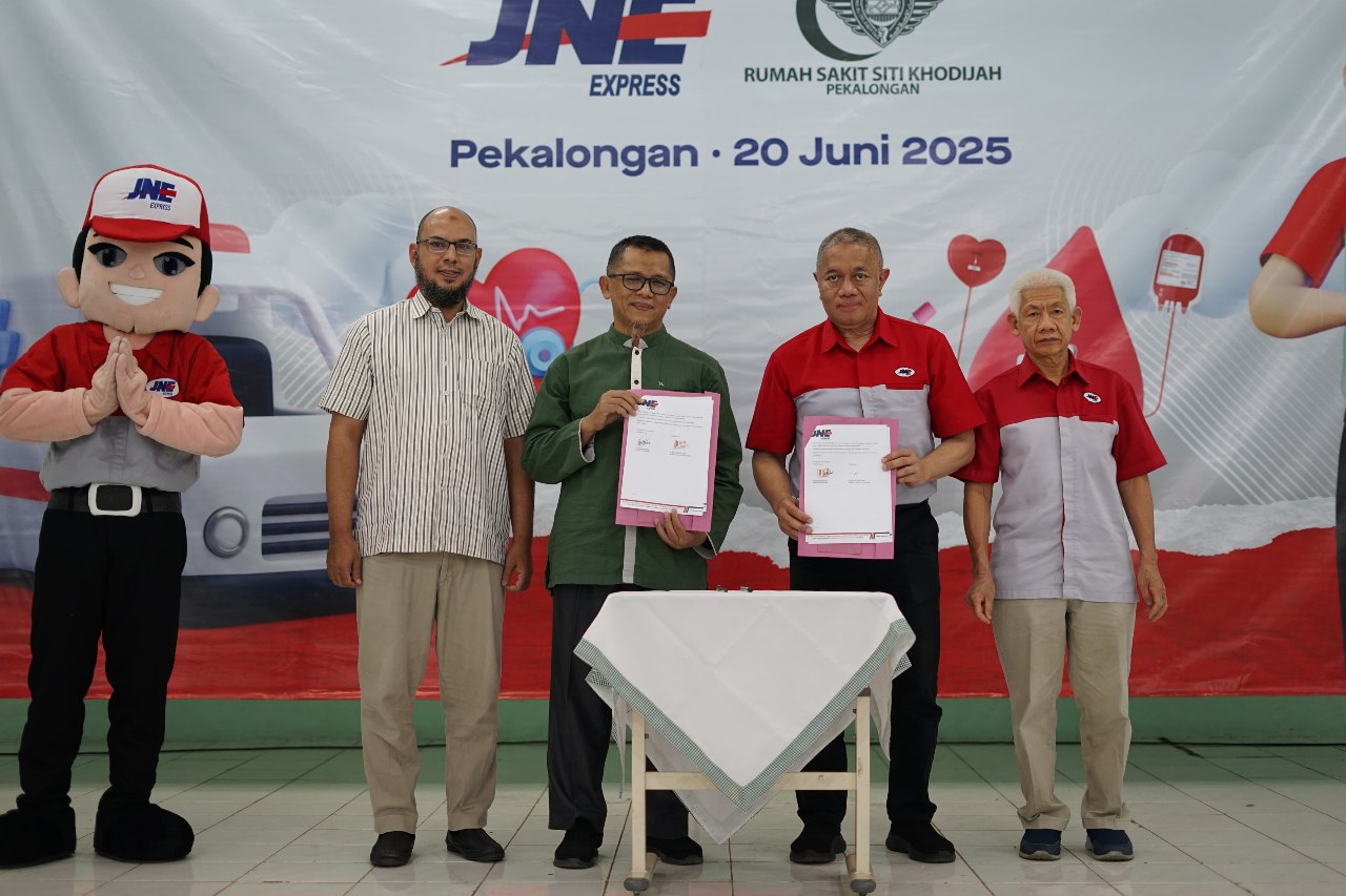 JNE dan RS Siti Khodijah Gelar CSR Donor Darah dan Pemeriksaan Kesehatan Gratis