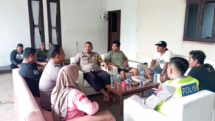 Warga Desa Batursari Keluhkan Serbuan Lalat dari Kandang Ayam