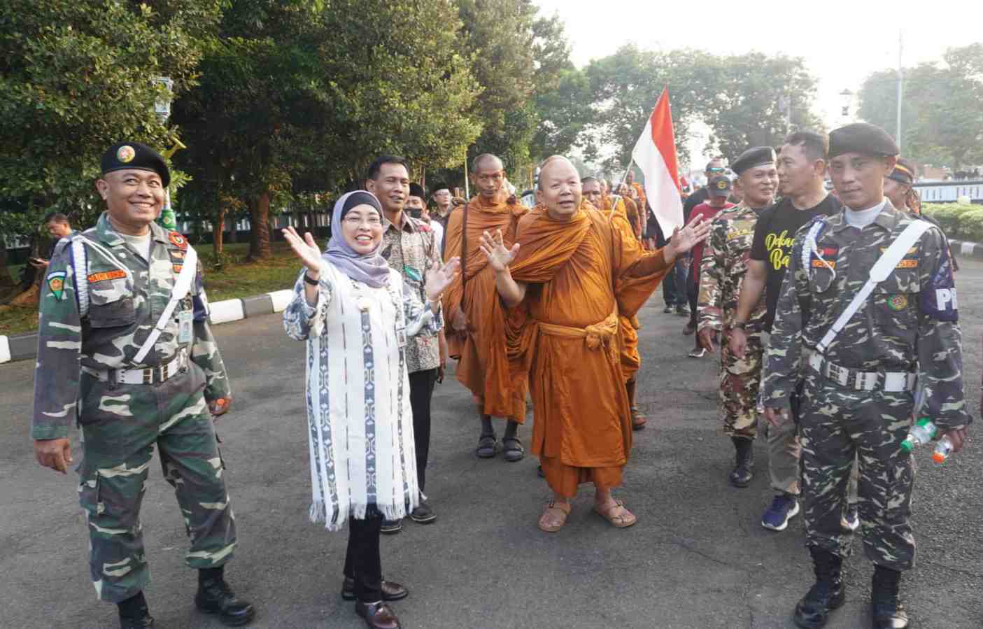 32 Biksu Peserta Thudong Mengaku Perjalanan di Wilayah Kabupaten Batang Paling Sejuk, Ternyata Ini Penyebabnya