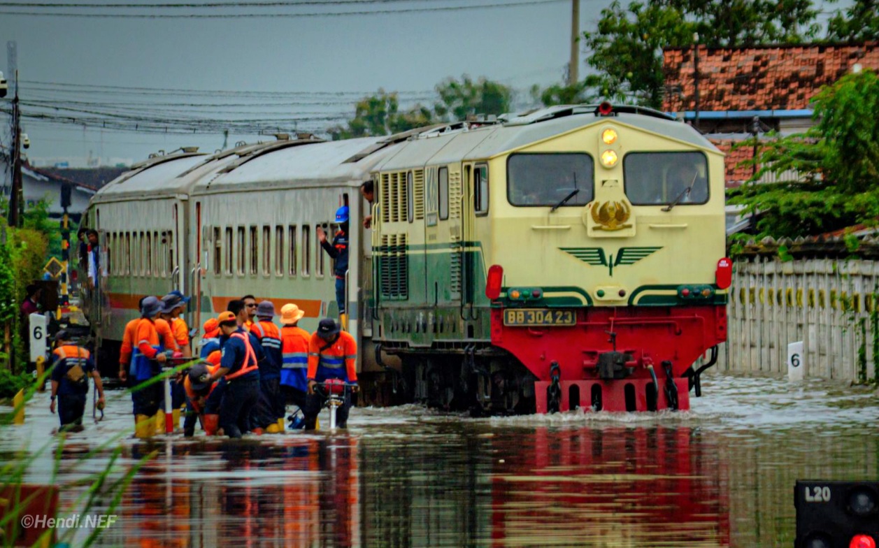Ini Daftar Kereta Api yang Dibatalkan KAI Akibat Banjir di Pekalongan, Update Senin 19 Januari 2026
